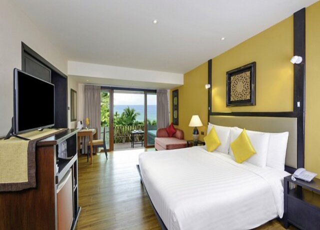 Andaman White Beach Resort 4*+, Nai Thon Beach 2