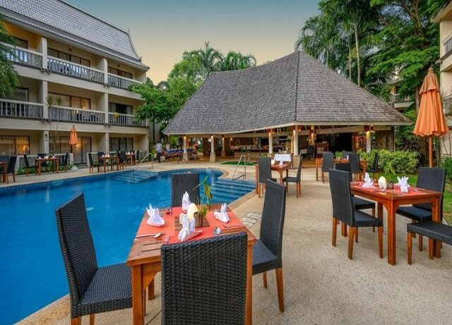 Centara Kata Resort Phuket 4*, Kata Beach 1