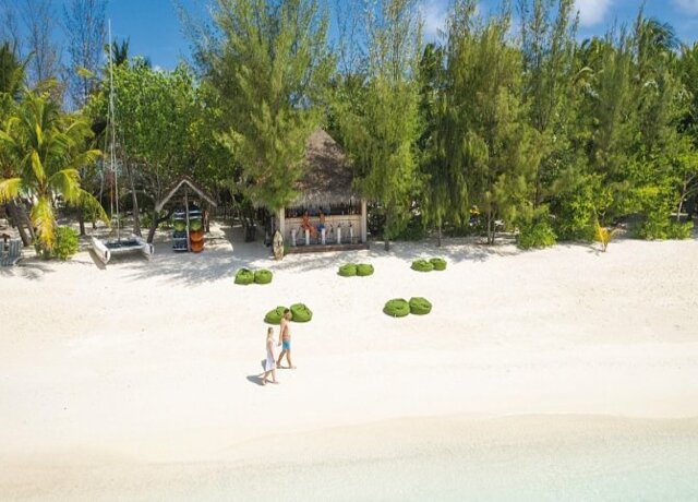 Summer Island Maldives 4*, North Male Atoll 9